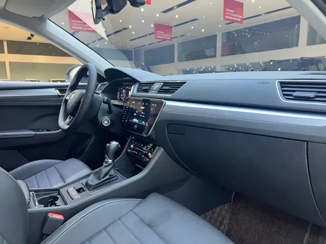 Skoda Superb — Фото автомобиля 17