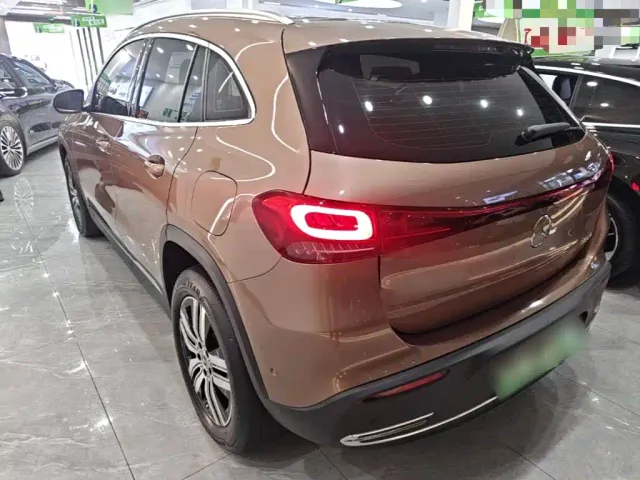 Mercedes-Benz EQA — Фото автомобиля 4