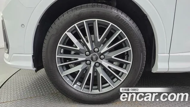 Audi Q3 35 TDI Premium — Фото автомобиля 5