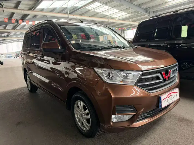 Фотография автомобиля — Wuling Hongguang