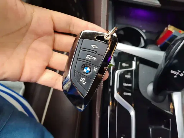 BMW 5 Series — Фото автомобиля 11