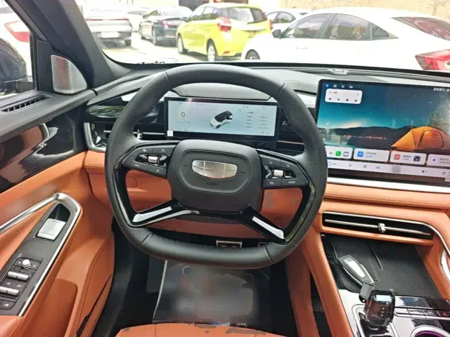 Geely Boyue — Фото автомобиля 10