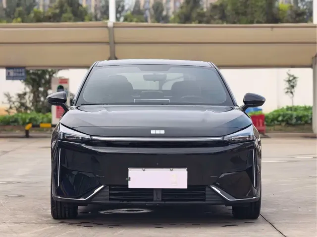 Geely Galaxy L6 — Фото автомобиля 2