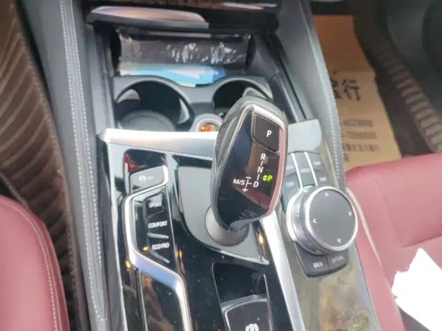 BMW 5 Series — Фото автомобиля 16