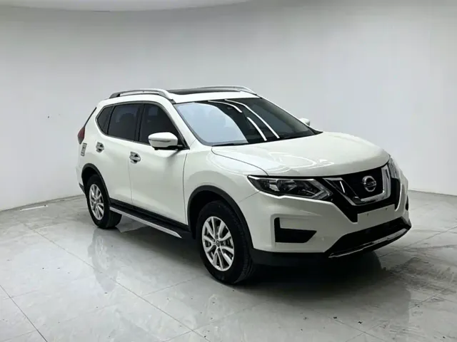 Nissan X-Trail — Фото автомобиля 3