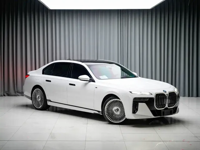 BMW 7 Series — Фото автомобиля 6
