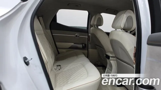 Genesis GV60 — Фото автомобиля 25