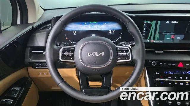 Kia Carnival Generation 4 — Фото автомобиля 15