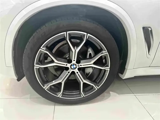 BMW X5 — Фото автомобиля 4