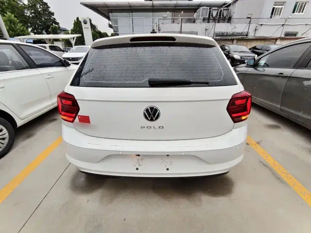 Volkswagen Polo — Фото автомобиля 5