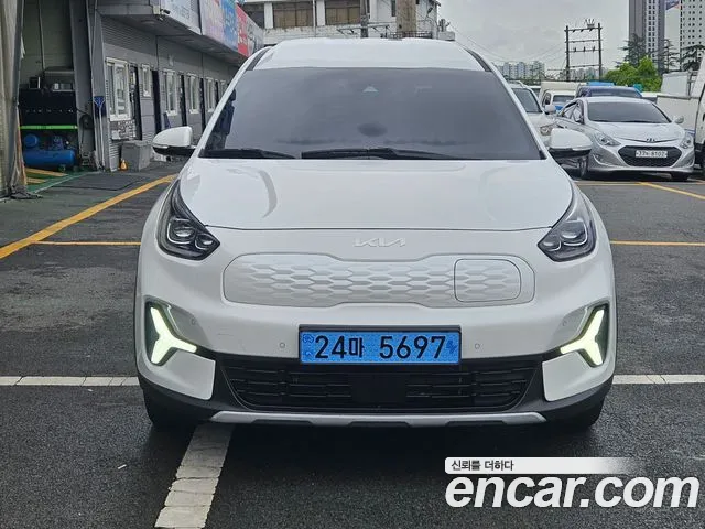 Фотография автомобиля — Kia Niro