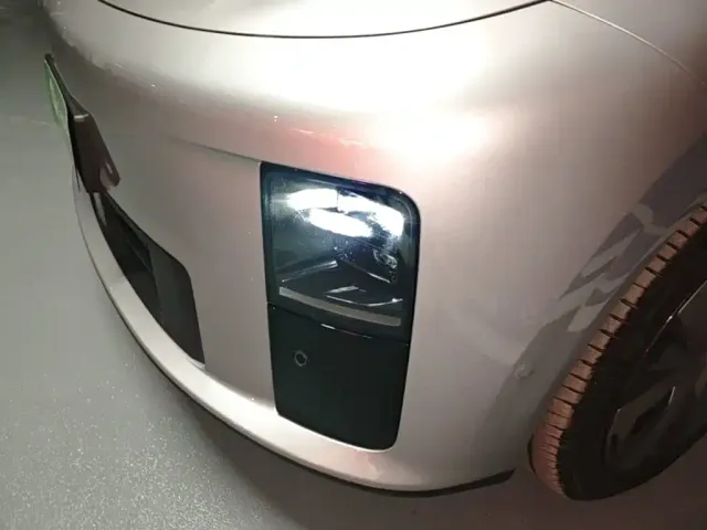 Li Auto Li Auto i6 2025 4WD Base Model — Фото автомобиля 23
