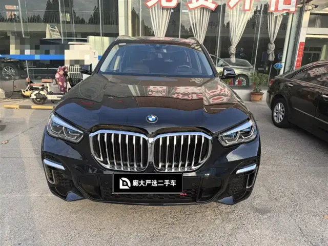 BMW X5 — Фото автомобиля 2