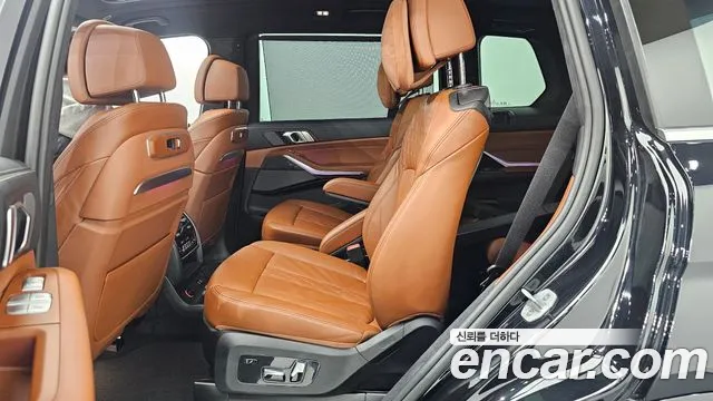 BMW X7 — Фото автомобиля 12