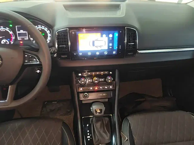 Skoda Karoq — Фото автомобиля 12