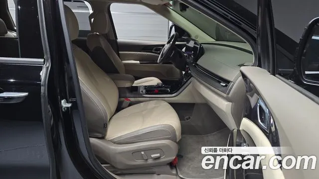 Kia Canival Carnival 4 поколение Бензин 11 мест Signature — Фото автомобиля 11