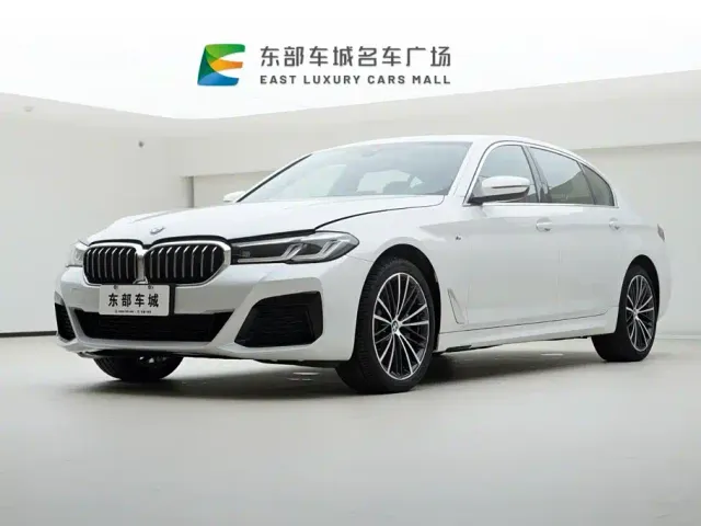 Фотография автомобиля — BMW 5 Series