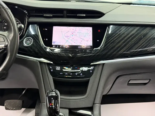 Cadillac XT6 — Фото автомобиля 10