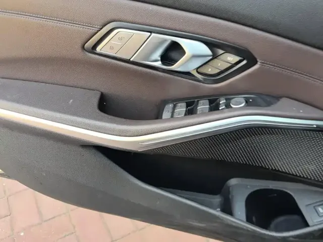 BMW 3 Series — Фото автомобиля 7