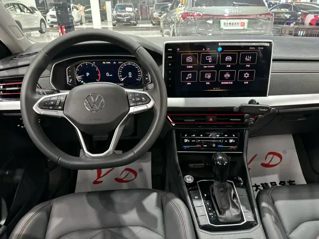 Volkswagen Lavida — Фото автомобиля 10