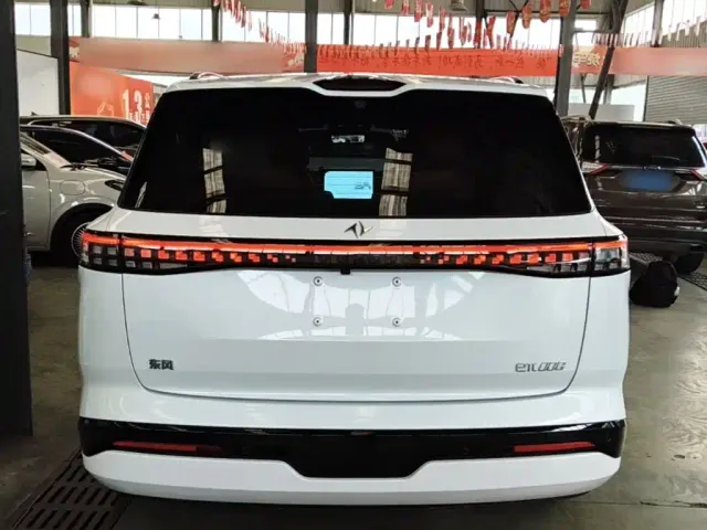Dongfeng eπ 008 — Фото автомобиля 5