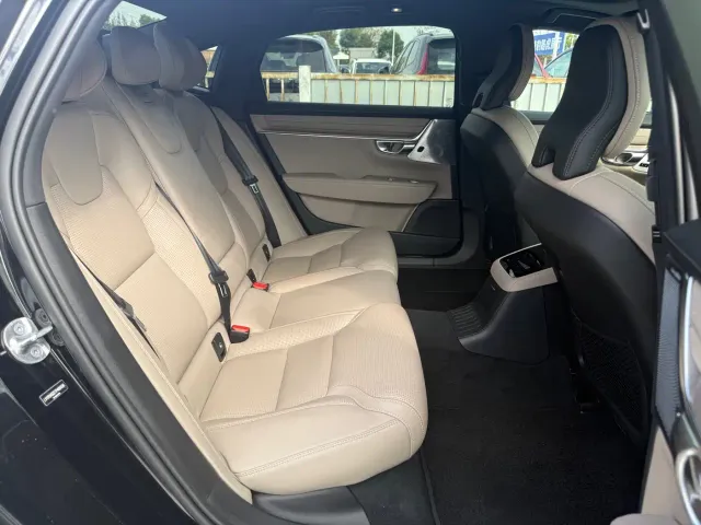 Volvo S90 — Фото автомобиля 15