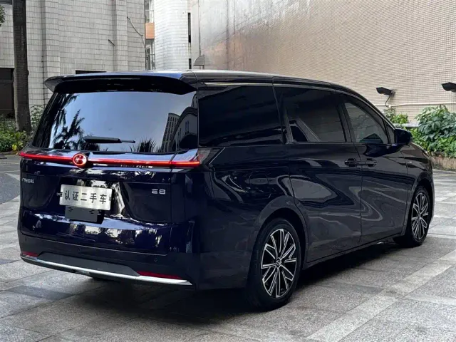 GAC Trumpchi E8 — Фото автомобиля 20