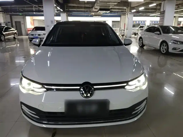 Volkswagen Golf — Фото автомобиля 2