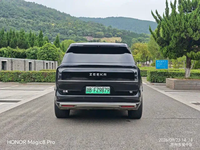 ZEEKR Zeekr 9X 2025 model Ultra Edition 70kWh — Фото автомобиля 22