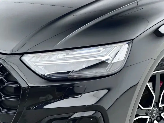 Audi SQ5 — Фото автомобиля 16