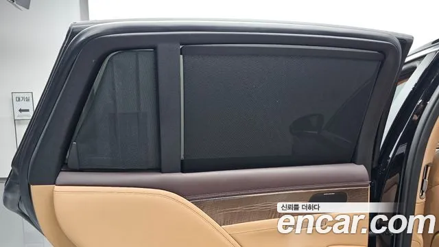 Genesis G90 Бензин 3.5 турбо AWD — Фото автомобиля 26