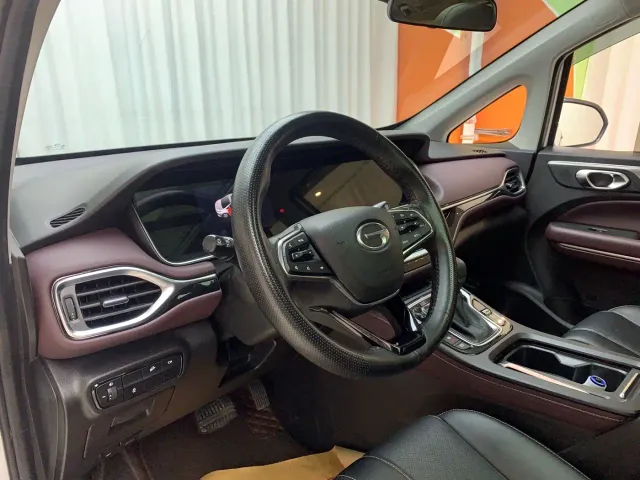 GAC Trumpchi M6 — Фото автомобиля 7