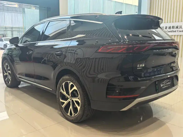 BYD Tang — Фото автомобиля 4