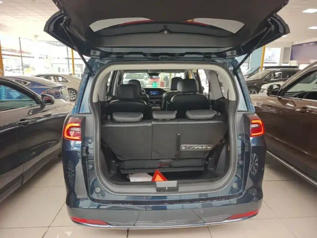 GAC Trumpchi M6 — Фото автомобиля 18