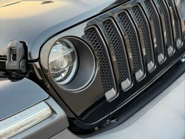 Jeep Wrangler — Фото автомобиля 14