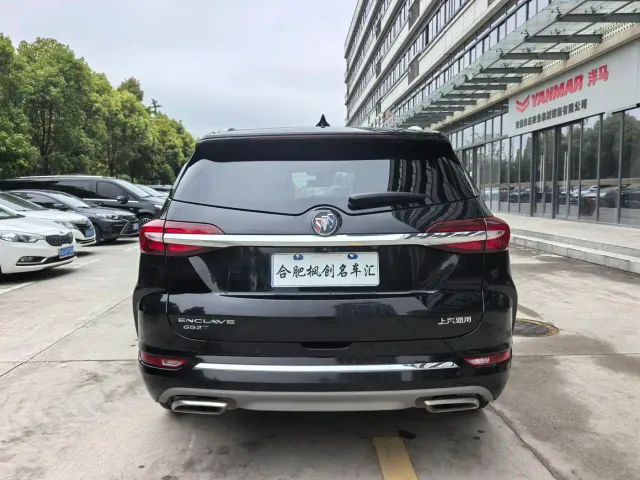 Buick Enclave — Фото автомобиля 9