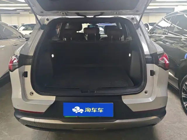 Wuling Starlight S — Фото автомобиля 4