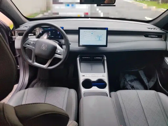 BYD Qin PLUS — Фото автомобиля 10