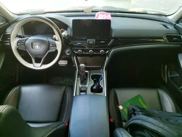 Honda Accord — Фото автомобиля 10