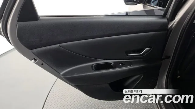 Hyundai Avante CN7 — Фото автомобиля 14