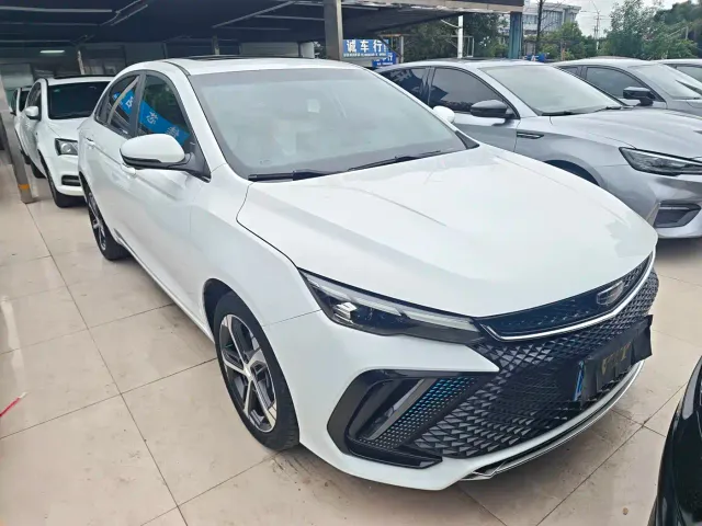 Geely Emgrand L — Фото автомобиля 3