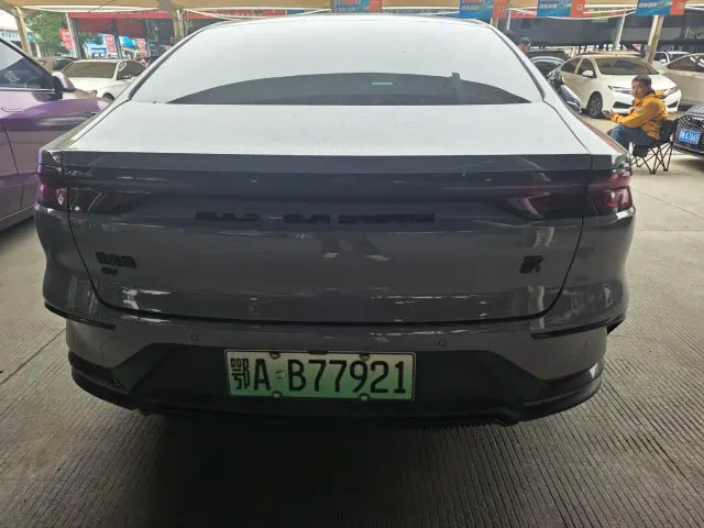 BYD Han — Фото автомобиля 15