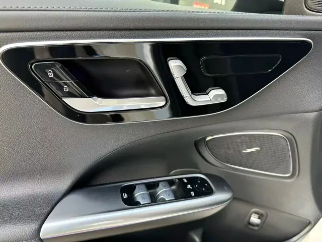 Mercedes-Benz C-Class — Фото автомобиля 22