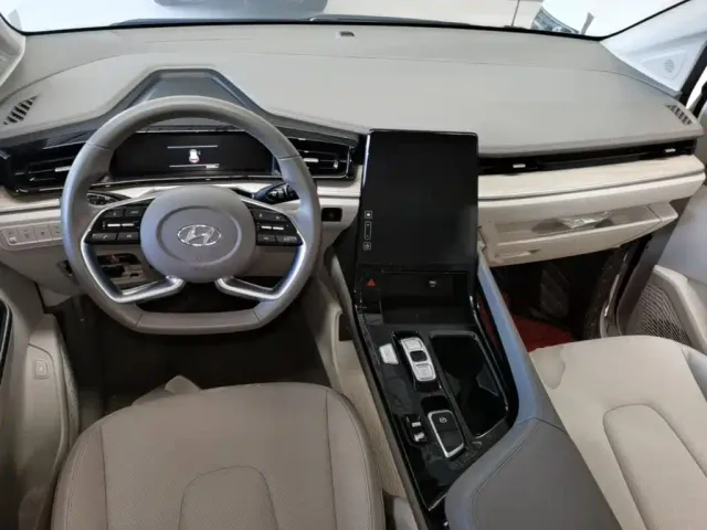 Hyundai Custo — Фото автомобиля 9