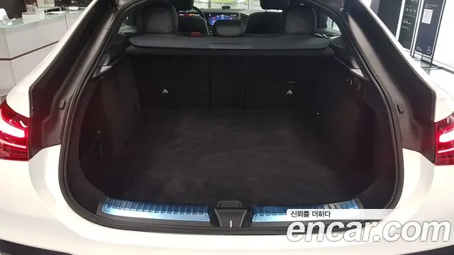 Mercedes-Benz GLE-Class — Фото автомобиля 11