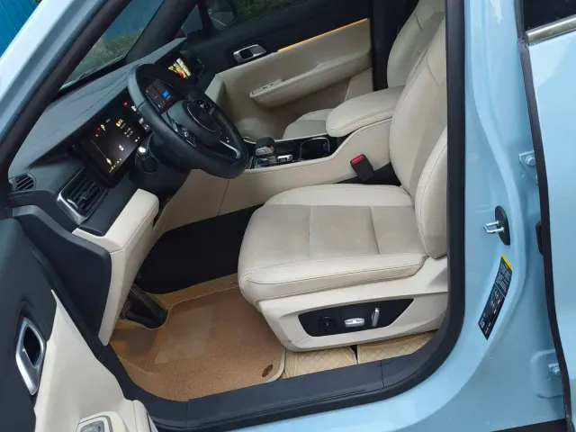 Li Auto ONE — Фото автомобиля 4
