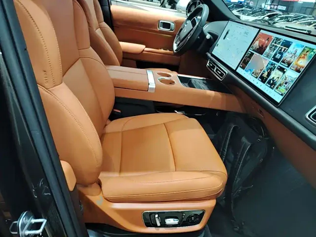 Li Auto L9 — Фото автомобиля 24