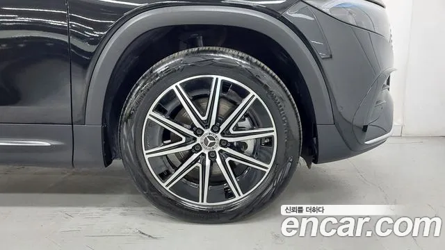 Mercedes-Benz EQB — Фото автомобиля 5