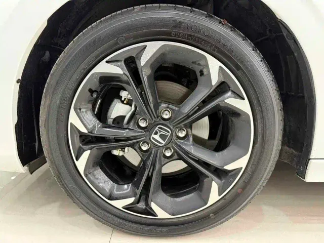 Honda Civic — Фото автомобиля 12