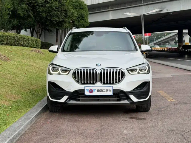 BMW X1 — Фото автомобиля 2